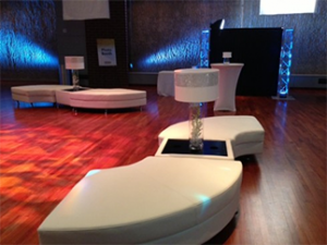 Lounge Furniture: Contemporary Sleek White Furniture